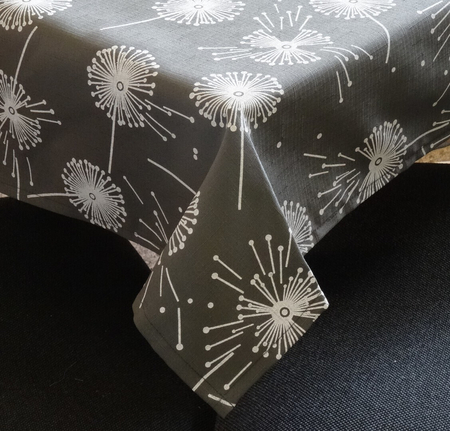 Obrus "Dmuchawce grafitowe" - podszyty