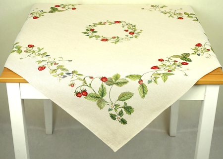 Serweta gobelinowa 100x100 - poziomki