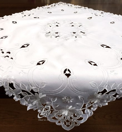 Serweta haftowana  85x85 cm - D-128092