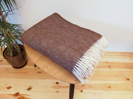 Koc z wełny nowozelandzkiej 150x200 Brązowy