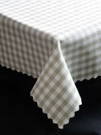 Obrus "Kratka" beżowy - ząbek