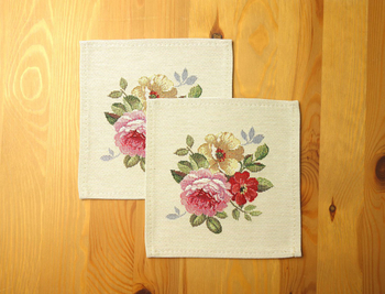 Serwetka gobelinowa 18x18 cm - 132