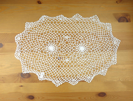 Serwetka szydełkowa 30x50 cm - biała